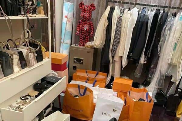 弋阳县回收一线品牌衣服